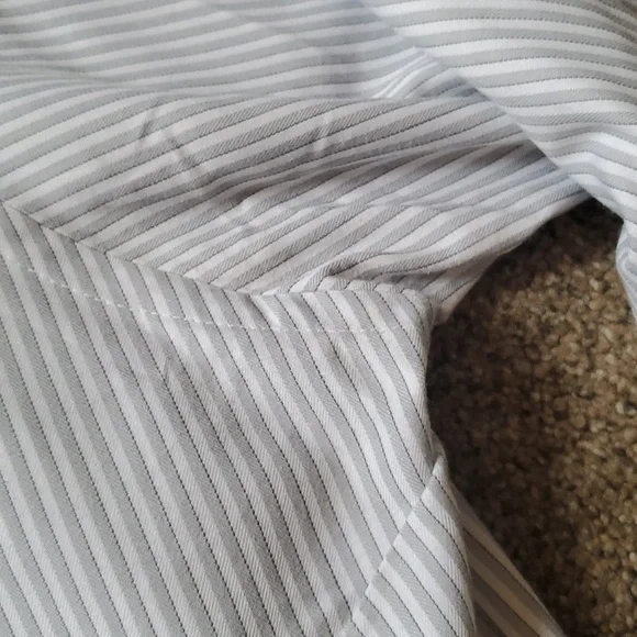 Van Heusen Dress Shirts - Set of 2 - Size 18 34/35 - Picture 6 of 10